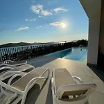 The Tinel -modern Adriatic With Heated Pool & Sea View Near Sibenik *