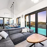 Villa The Tinel Zaboric