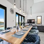 The Tinel -modern Adriatic With Heated Pool & Sea View Near Sibenik Villa