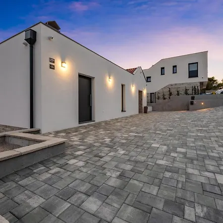 The Tinel -modern Adriatic With Heated Pool & Sea View Near Sibenik Villa *