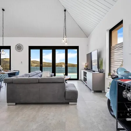 The Tinel -modern Adriatic With Heated Pool & Sea View Near Sibenik Villa *