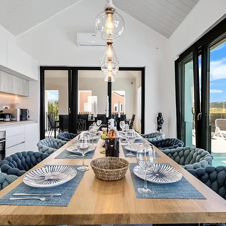 The Tinel -modern Adriatic With Heated Pool & Sea View Near Sibenik Villa